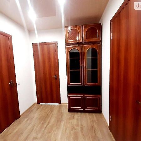 Family And Friends Apartment Ternopil Luaran gambar